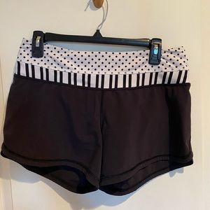 Lululemon Speed Shorts in Black